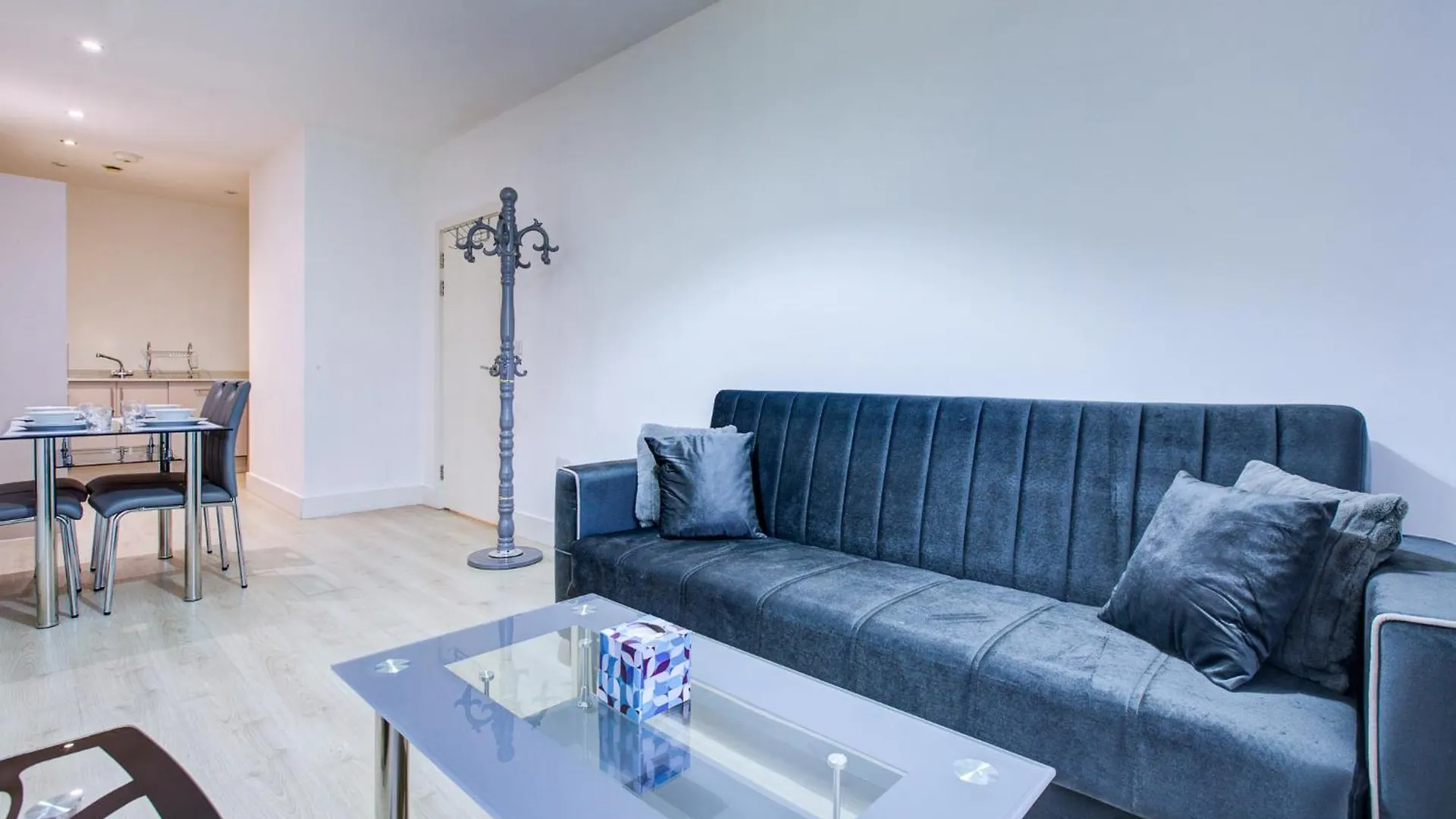 1 Bedroom Flat 6 Mins From Heathrow Airport Flat 25 Harmondsworth