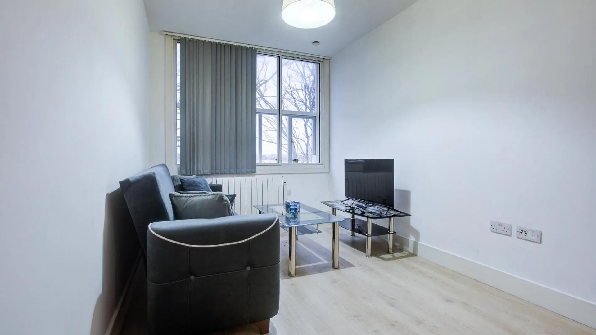 Daire 1 Bedroom Flat 6 Mins From Heathrow Airport Flat 25 Harmondsworth Birleşik Krallık