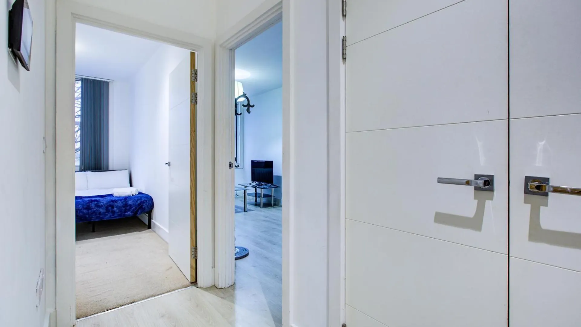 1 Bedroom Flat 6 Mins From Heathrow Airport Flat 25 Harmondsworth Daire